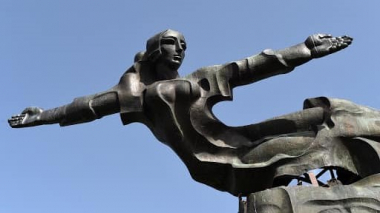  Դավիթ Բեջանյանի «Անվերջության ժապավեն» հուշարձանի վերականգնման աշխատանքների մեկնարկը տրվել էր դեռեւս 2019թ-ին՝ ՀՀ վարչապետի նախաձեռնությամբ