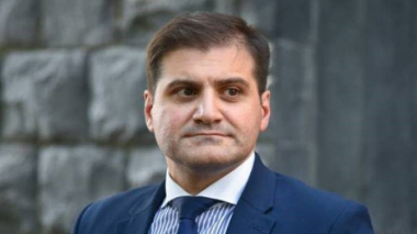 Արման Բաբաջանյանը հնարավոր վարկած առաջ քաշեց իր մեքենայի վրա կրակելու առնչությամբ