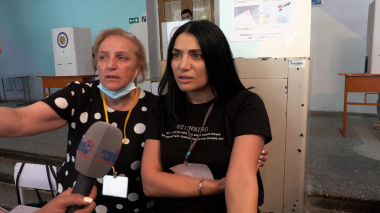 «Տարե՛ք էս ադրբեջանցիներին ստեղից»․ «Հայաստան» դաշինքի վստահված անձինք՝ լրագրողին