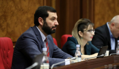 Ձերբակալվեց շուրջ 36 հոգու ընտրակաշառք բաժանած «Պատիվ ունեմի» ներկայացուցիչ. Ռուստամ Բաքոյան