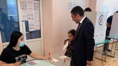  Ընտրեցինք հանուն ապագայի. պատգամավորները կատարեցին իրենց ընտրությունը. լուսանկարներ