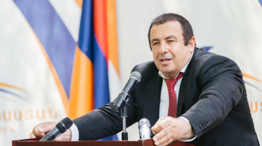 Բաց պահել ԲՀԿ գրասենյակները, լինել ժողովրդի կողքին. Ծառուկյանը հանդիպել է համակիրների հետ