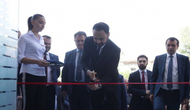 Տիգրան Ավինյանը Գյումրիում մասնակցել է Հանրային ծառայությունների միասնական գրասենյակի բացմանը