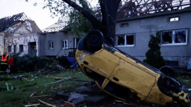  Չեխիայում երեք մարդ է զոհվել եւ շուրջ 200-ը՝ տուժել տոռնադոյի պատճառով