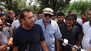 Ոռոգման ջրի խնդրի պատճառով գյուղացիները փակել են Արմավիր-Երևան ճանապարհը