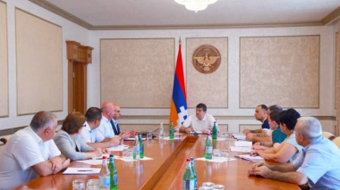 Արայիկ Հարությունյանն անցկացրել է բնակարանաշինական ծրագրերի վերաբերյալ խորհրդակցություն