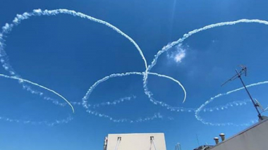 Ճապոնացի օդաչուները Տոկիոյի երկնքում հինգ օղակներ են գծել Խաղերի բացման օրը