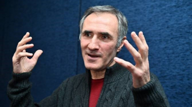 Վարդան Պետրոսյանը Տավուշի մարզում հանդես կգա «1 000 ու մի ելք» ներկայացմամբ