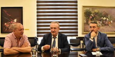 Վահրամ Դումանյանն ընդունել է Երևանի պետական կամերային երաժշտական թատրոնի ներկայացուցիչներին