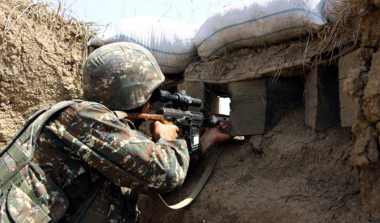 Հայ–ադրբեջանական սահմանին շարունակում են անկանոն կրակահերթեր հնչել. ՊՆ