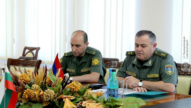 ՀՀ ԶՈւ ԳՇ պետն ընդունել է ՀՀ-ում Բուլղարիայի ռազմական կցորդին