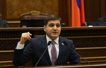 Դատարանն Արման Բաբաջանյանին պարտավորեցրել է ներղություն խնդրել ՀՅԴ-ից