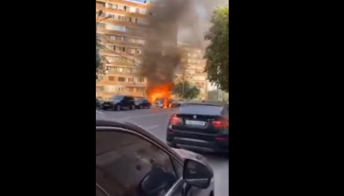 Սարյան փողոցում այրվում է KIA մակնիշի ավտոմեքենա (տեսանյութ)