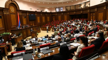 Ովքեր են ԱԺ-ում տապալում Սաղաթելյանի ընտրությունը. իշխանությունն ու ընդդիմությունը մեղադրում են միմյանց