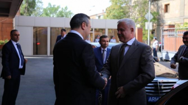 Հայկ Պետրոսյանն ու ՀԱՊԿ գլխավոր քարտուղարը քննարկել են հայ-ադրբեջանական սահմանին տիրող իրավիճակը