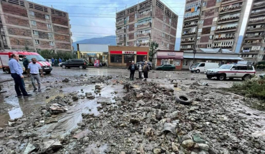 Լեռնային հեղեղները անանցանելի են դարձել Վանաձորի որոշ փողոցներ