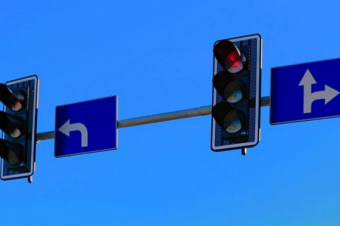 Խորենացու-Քրիստափորի փողոցների խաչմերուկի լուսացույցները կտեղակայվեն երթևեկելի մասի վերևի հատվածում