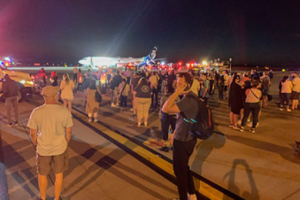 ԱՄՆ-ում այրվող սմարթֆոնի պատճառով ուղևորներին օդանավից տարհանել են