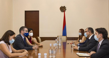 Տիգրան Խաչատրյանն ընդունել է ՀՀ-ում Մեծ Բրիտանիայի դեսպան Ջոն Գալլագերին