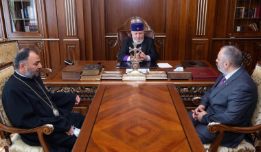 Արցախի ԱԳ նախարարը Հայաստանում է․ նրան ընդունել է կաթողիկոսը