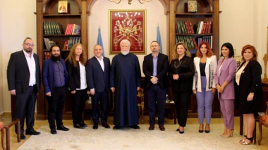 Ն.Ս.Օ.Տ.Տ. Արամ Ա Կաթողիկոսն ընդունել է Համազգայինի նորընտիր շրջանային վարչության անդամներին