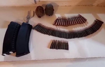 Մի խումբ անձինք ոստիկանության բաժիններում հանձնել են հրազեն ու ռազմամթերք (տեսանյութ)