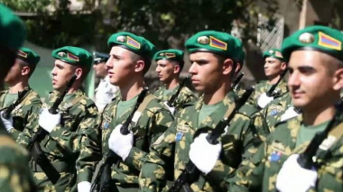 ՀՀ ԱԱԾ սահմանապահ զորքերի զինծառայողները շարային քայլերթով նշեցին ՀՀ անկախության տոնը