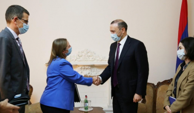 ԱԽ քարտուղարը և ՀՀ-ում ԱՄՆ դեսպանը քննարկել են հայ-ադրբեջանական սահմանային իրավիճակը