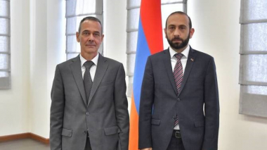 Արարատ Միրզոյանը հանդիպել է Կարմիր խաչի միջազգային կոմիտեի պատվիրակության ղեկավարի հետ