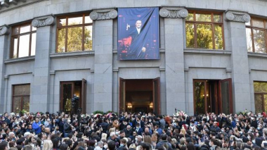 Սիրո ճամփով դեպի վերև. Երևանում ծափահարություններով վերջին հրաժեշտը տվեցին ՀՀ վաստակավոր արտիստ Հայկոյին