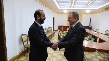Արարատ Միրզոյանը Մինսկում հանդիպել է Բելառուսի ԱԳ նախարար Վլադիմիր Մակեյի հետ