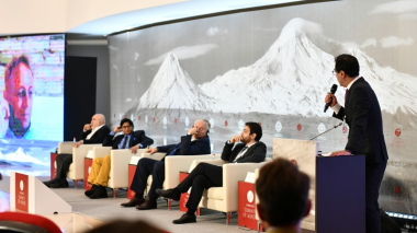 Աշխարհաքաղաքական թեմատիկ քննարկումներ՝ «Մտքերի հայկական գագաթնաժողով»-ում. տեսանյութ