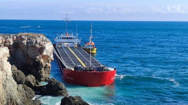 Բուլղարիայում ազատել են մեկ ամիս առաջ խութերի մեջ խրված նավը