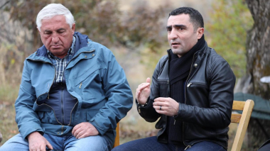 Ռոմանոս Պետրոսյանը Արատեսի դպրական կենտրոն է այցելել