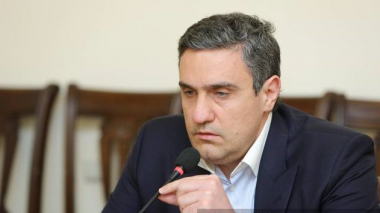 Արթուր Ղազինյանը 10-րդ անգամ չընտրվեց ԱԺ պաշտպանության հանձնաժողովի փոխնախագահ