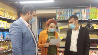 ՍԱՏՄ տեսուչներն անցկացրել են մայրաքաղաքի Էրեբունի վարչական շրջանի իրացման ցանցում և հանրային սննդի օբյեկտներում