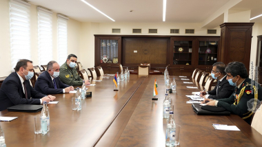 Պաշտպանության նախարարն ընդունել է Հնդկաստանի դեսպանին