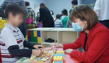 Տաթևիկ Ստեփանյանն այցելել է ՀՕՖ երեխաների աջակցության կենտրոն հիմնադրամ, ծանոթացել իրականացված լայնածավալ աշխատանքներին