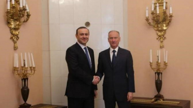 Ռազմական գործողություններն ընթանում են ՀՀ սուվերեն տարածքում, ադրբեջանական զորքը պետք է լքի այդ տարածքը. ԱԽ քարտուղարը հանդիպել է Նիկոլայ Պատրուշևին