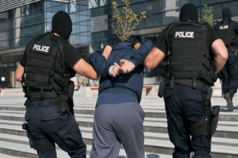 Համացանցի միջոցով թմրանյութ վաճառելու կասկածանքով Վրաստանում օտարերկրացի է ձերբակալվել