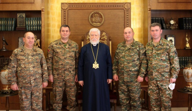 Արամ Ա. Վեհափառը ընդունել է ՀՀ խաղաղապահ բրիգադի 4 զինվորականների