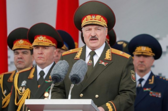 Լուկաշենկոն ՊՆ է ժամանել ոչ ստանդարտ ուսադիրներով