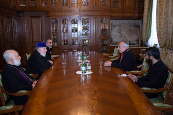 Ամենայն հայոց կաթողիկոսն ընդունել է Կաթողիկե հայոց պատրիարքին, անդրադարձել հայ ժողովրդի առջև ծառացած մարտահրավերներին