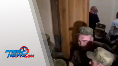 Ծեծկռտուք ԱԺ-ում․ Հայհոյելու համար ծեծի են ենթարկվել դաշնակցական երիտասարդներ. 18+