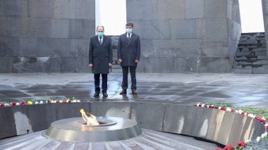 ՀՀ ԱԳՆ ներկայացուցիչները հարգանքի տուրք են մատուցել ցեղասպանությունների անմեղ զոհերի հիշատակին