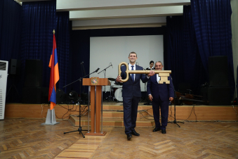 Երիտասարդական մայրաքաղաքի խորհրդանշական բանալին Կապանից փոխանցվեց Հրազդանին. ԿԳՄՍՆ