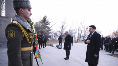 ԱԺ նախագահ Ալեն Սիմոնյանն այցելել է «Եռաբլուր» զինվորական պանթեոն. տեսանյութ