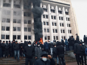 Ալմաթիում չեն աշխատում մթերային խանութներն ու բենզալցակայանները