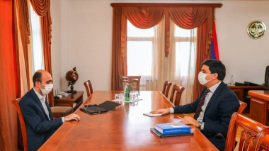 Արցախի պետնախարարը Եղիշե Կիրակոսյանի հետ քննարկել է Արցախի միջազգային իրավական մի շարք հարցեր