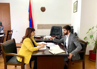 Նազելի Բաղդասարյանը Շիրակի մարզ է հրավիրել ՀՀ էկոնոմիկայի նախարարի տեղակալին՝ ֆերմերների հետ հանդիպման